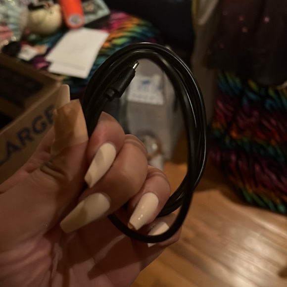 It’s a charger and is completely used but now I got a new phone so I don’t need - Picture 3 of 3